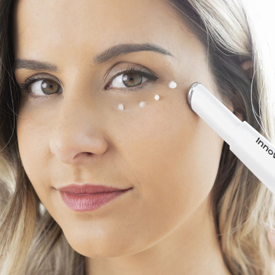 Anti-ageing Eye Massager with Phototherapy, Thermotherapy and Vibratio
