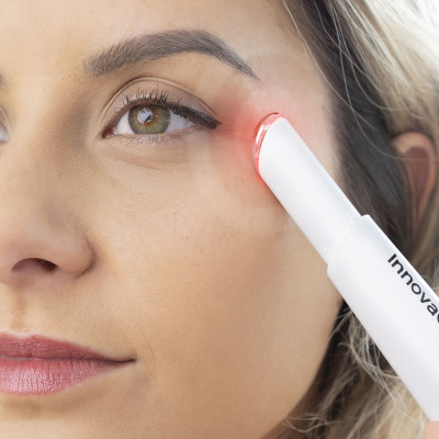 Anti-ageing Eye Massager with Phototherapy, Thermotherapy and Vibratio