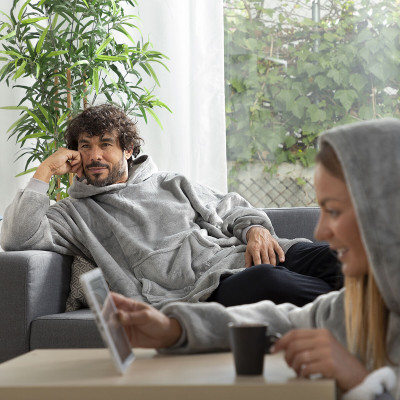 Oversized Sweatshirt Blanket with Fleece Lining Swug InnovaGoods Oversized Sweatshirt Blanket with Fleece Lining Swug InnovaGoods