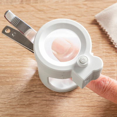 Nail Clippers with LED Light, Magnifying Glass and File Clail InnovaGo