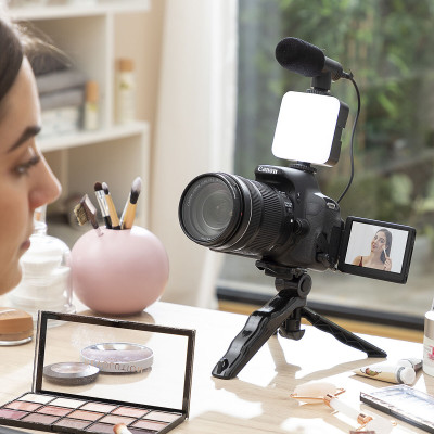 Vlogging Kit with Light, Microphone and Remote Control Plodni InnovaGo Vlogging Kit with Light, Microphone and Remote Control Plodni InnovaGo