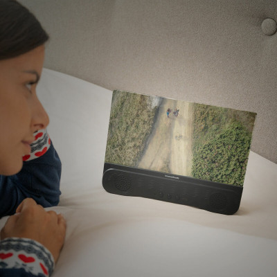 Rechargeable Screen Magnifier with Speaker for Mobile Phones Screenier